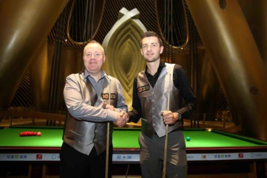 入中场休息 入中场休息