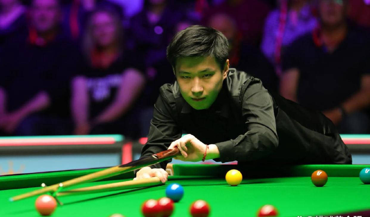 和球员都步 和球员都步